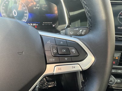 2023 Volkswagen Jetta SE w/sunroof