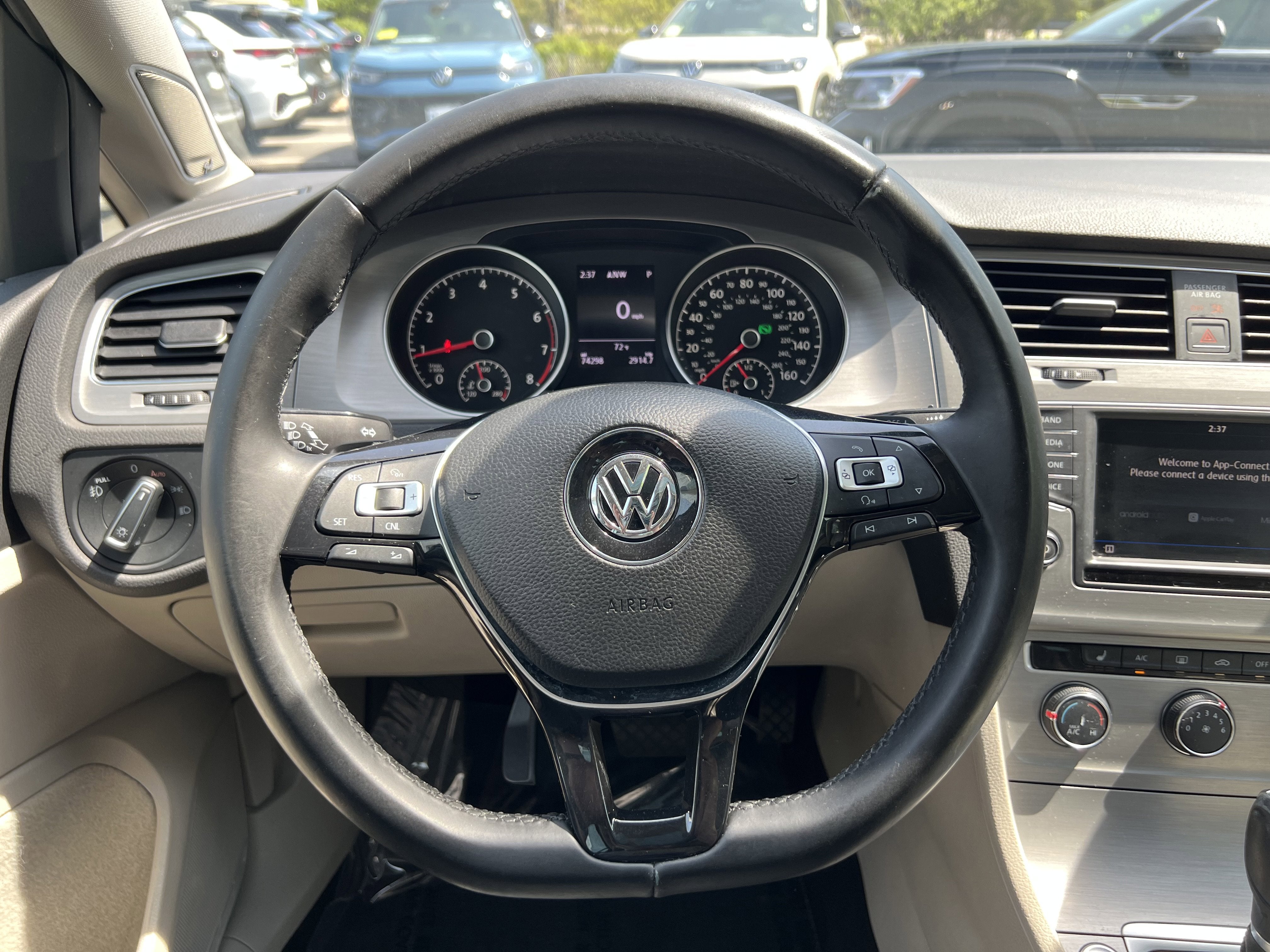 2017 Volkswagen Golf SportWagen Base