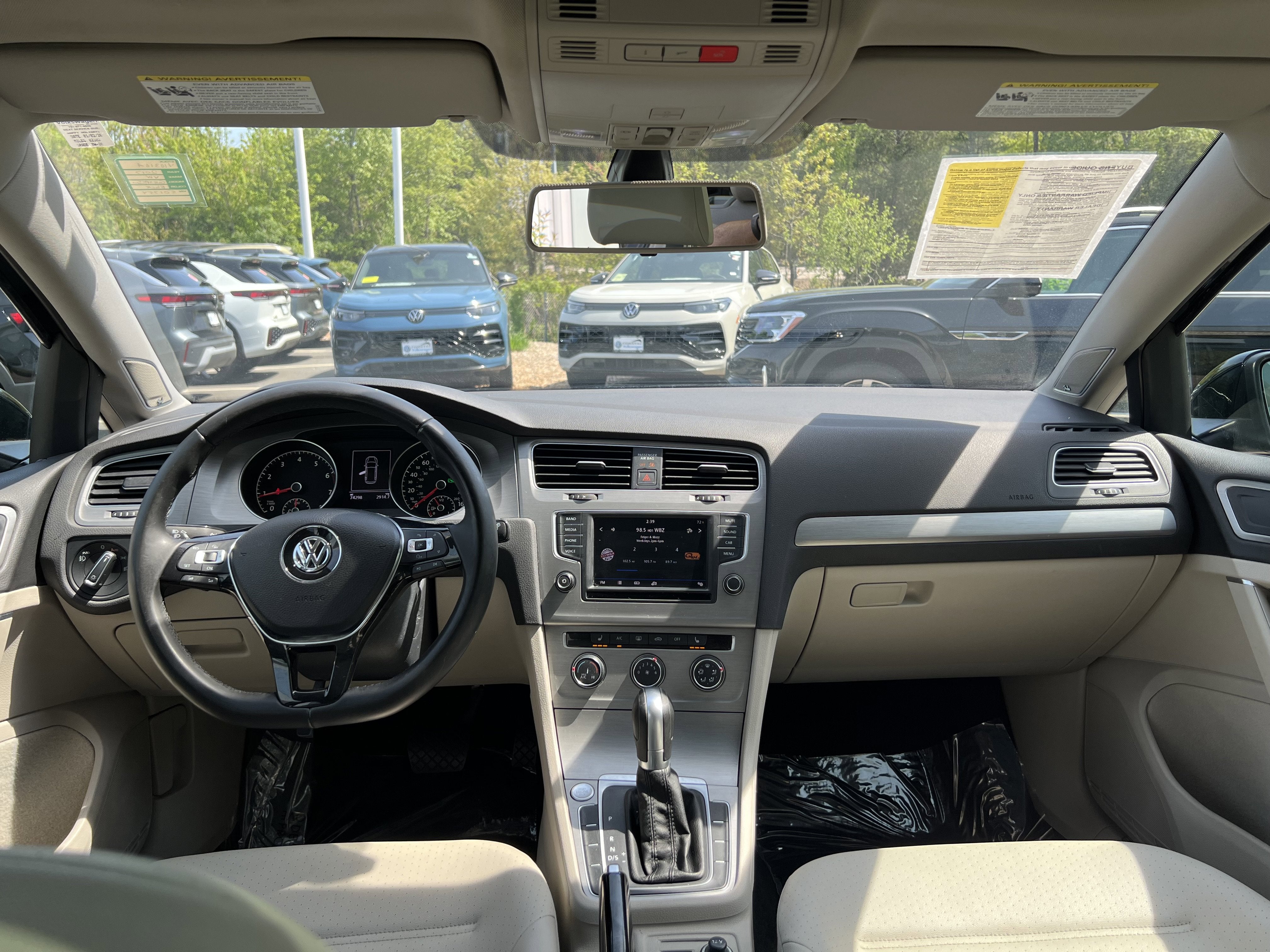 2017 Volkswagen Golf SportWagen Base