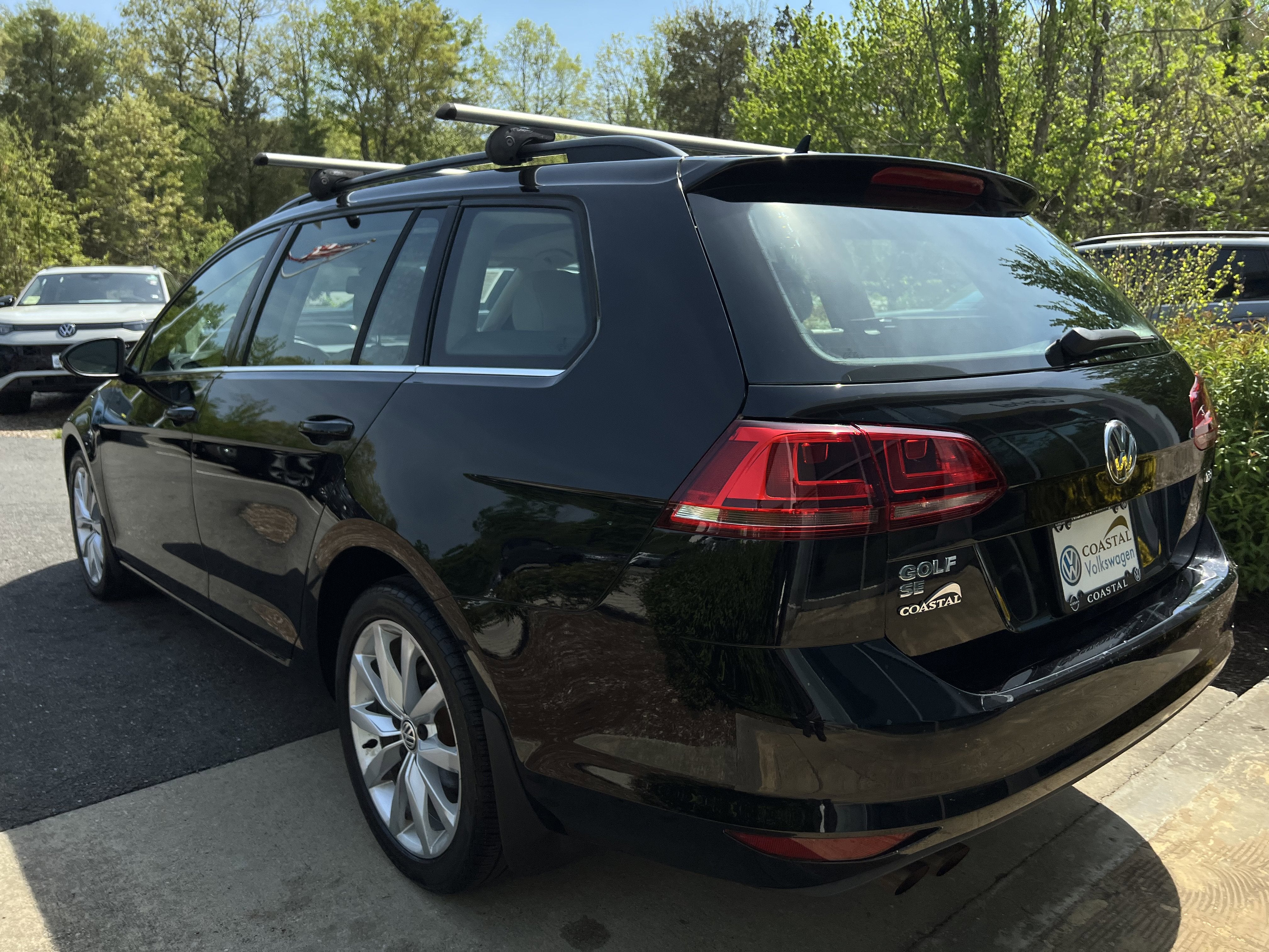 2017 Volkswagen Golf SportWagen Base