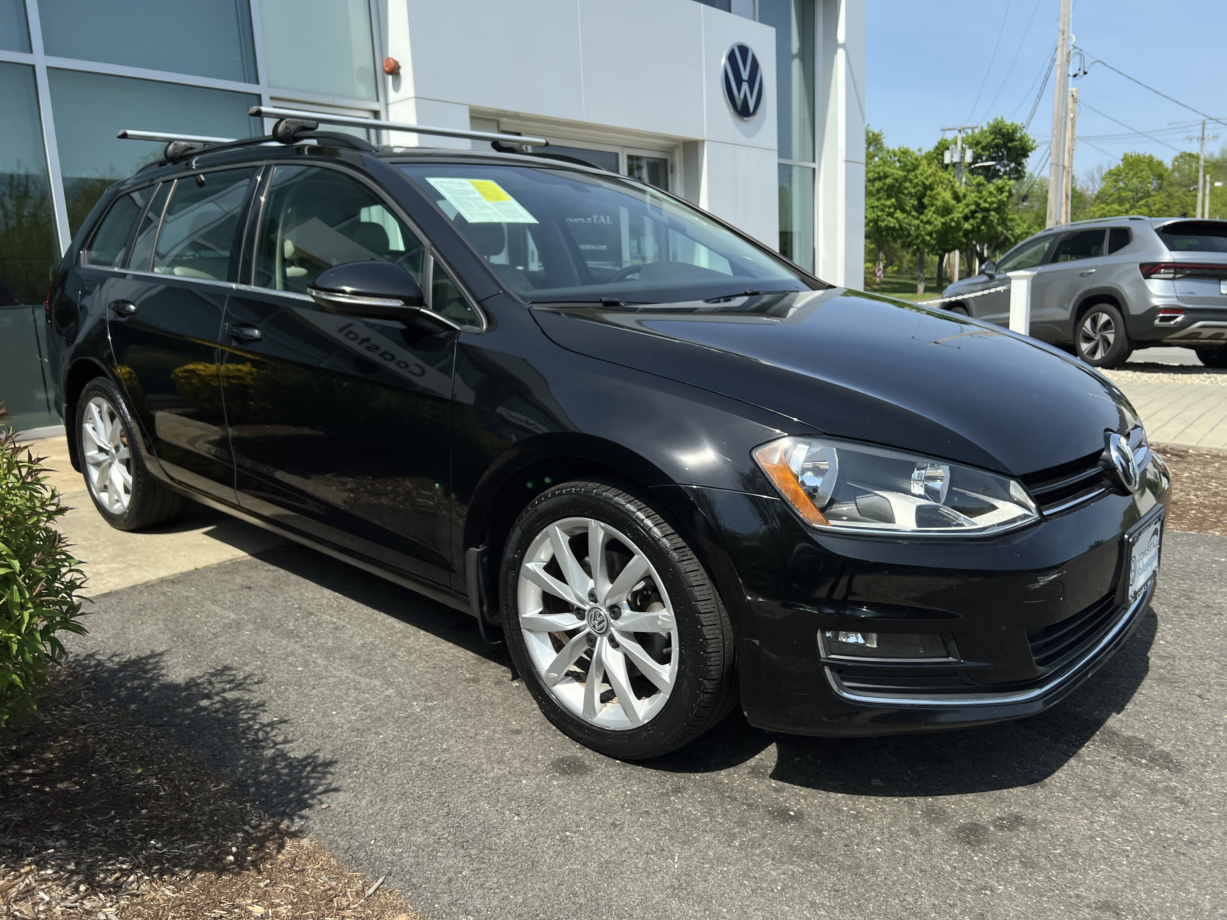 2017 Volkswagen Golf SportWagen Base