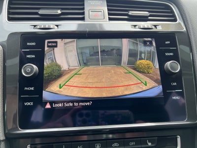 2019 Volkswagen Golf SE