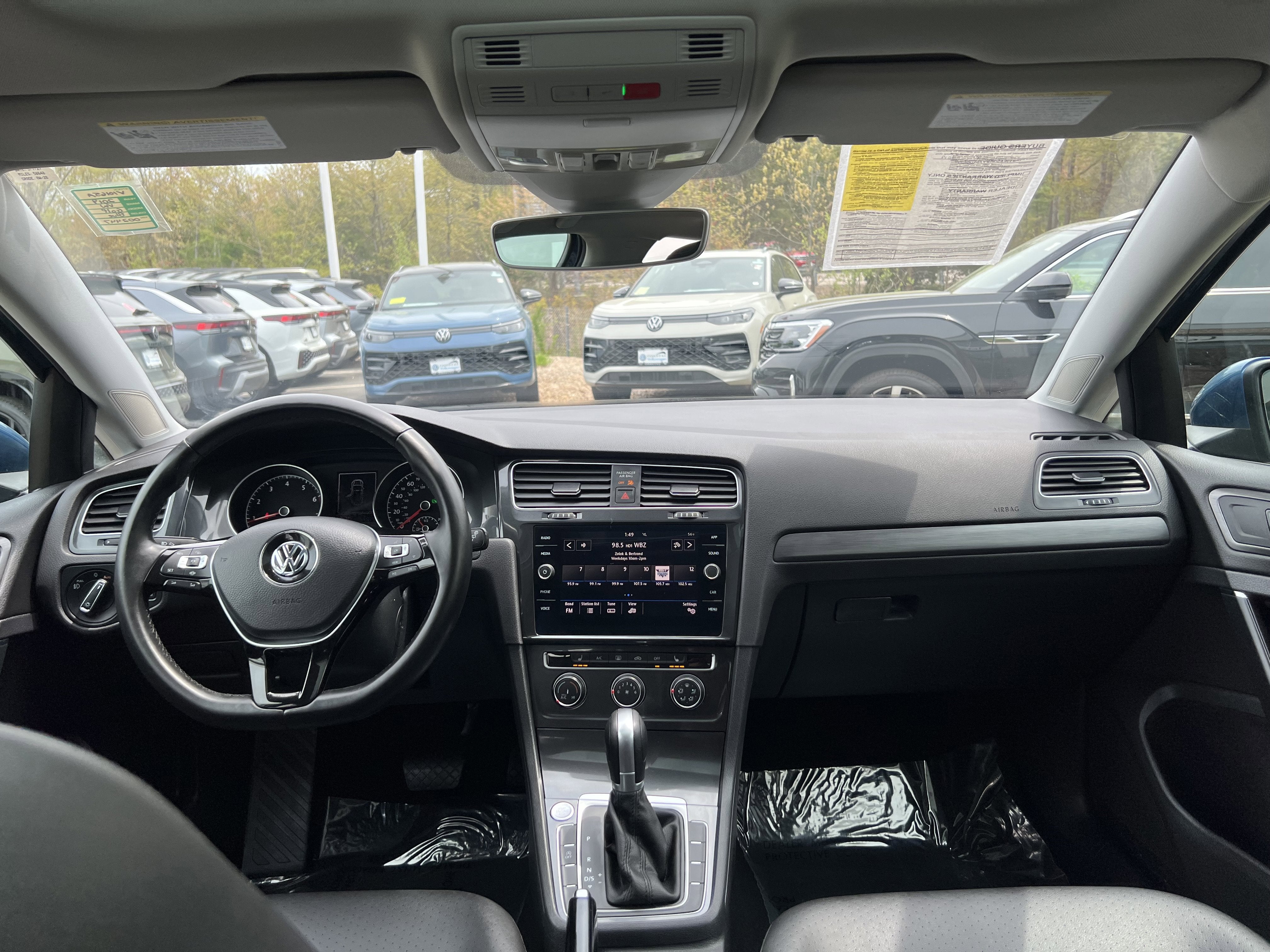 2019 Volkswagen Golf SE