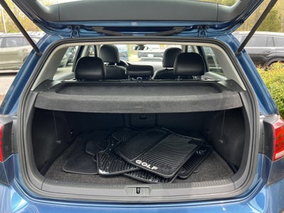 2019 Volkswagen Golf SE