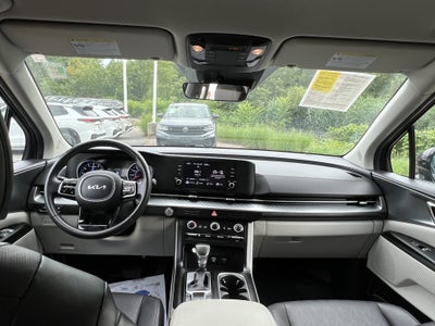 2024 Kia Carnival LX
